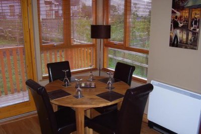 Erne River Lodges Indoors - Kitchen Table