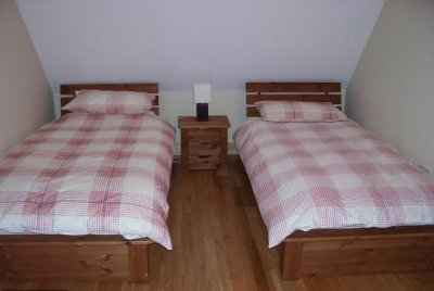 Erne River Lodges Indoors - Twin Bedroom