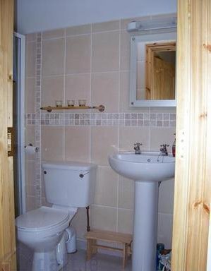 Erne River Lodges Indoors - Bathroom